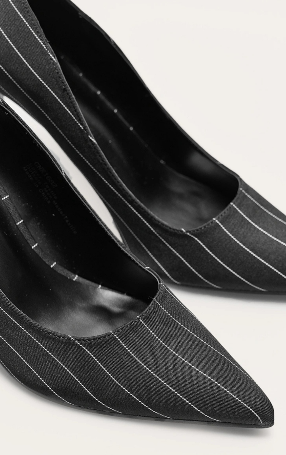 کفش پاشنه‌دار زنانه مدل راه‌راه رویه‌ی پارچه‌ای با طرح Pinstripe