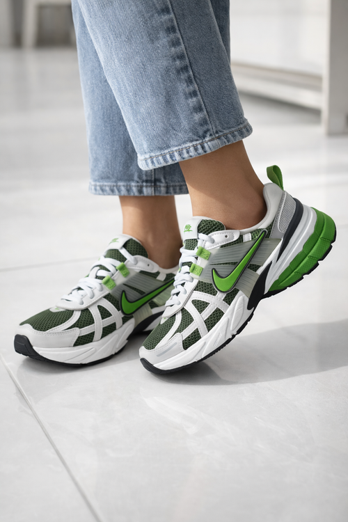 کفش اسپرت زنانه نایک سبز سفید